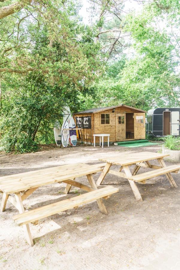 Roofless Surf Lodge 소르-호스고르 외부 사진